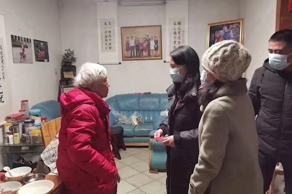 市委老干部局开展春节前系列走访慰问活动